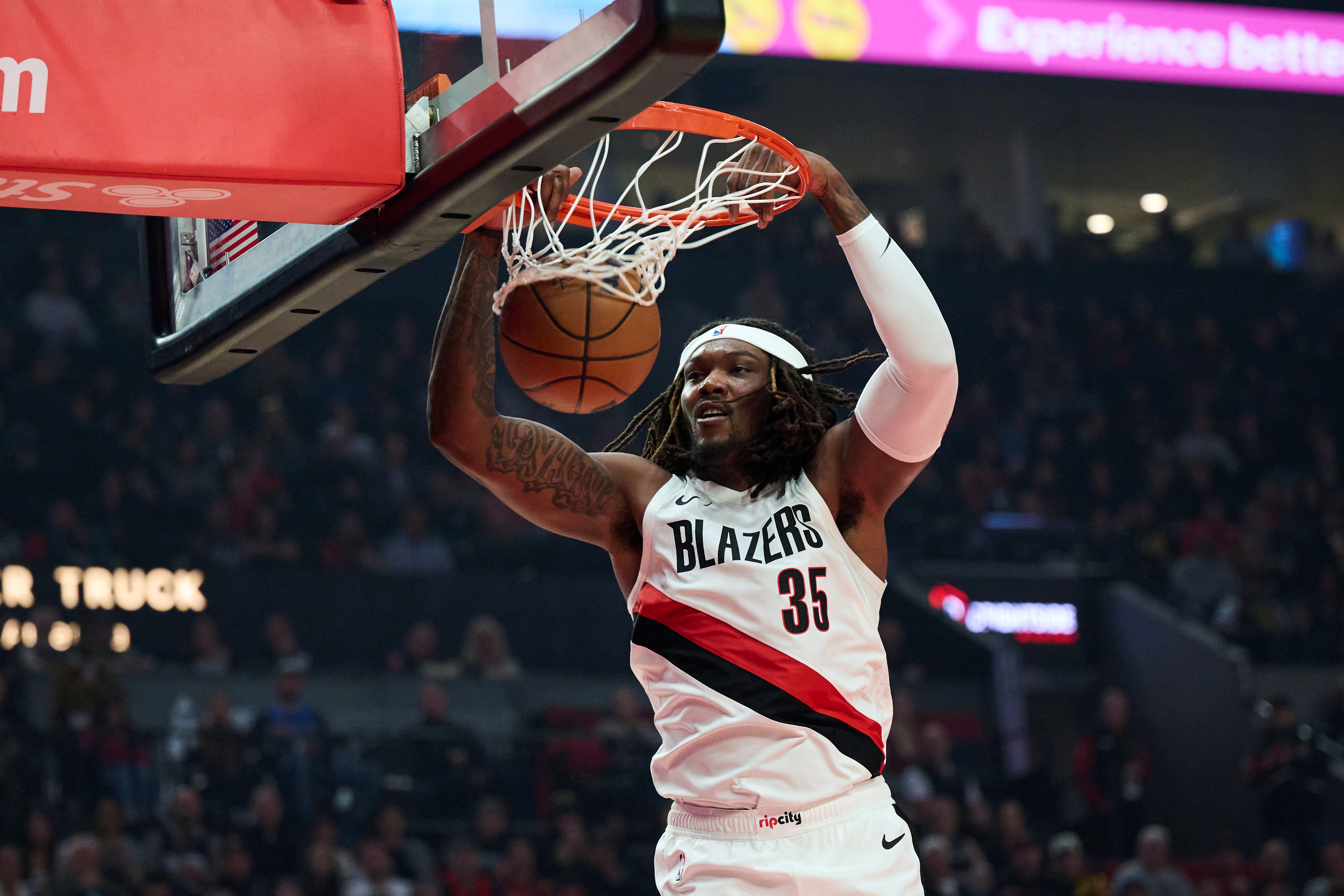 移动体育平台-确实打得好！罗威替补13中9超高效砍下20分11板1断3帽 5前场板