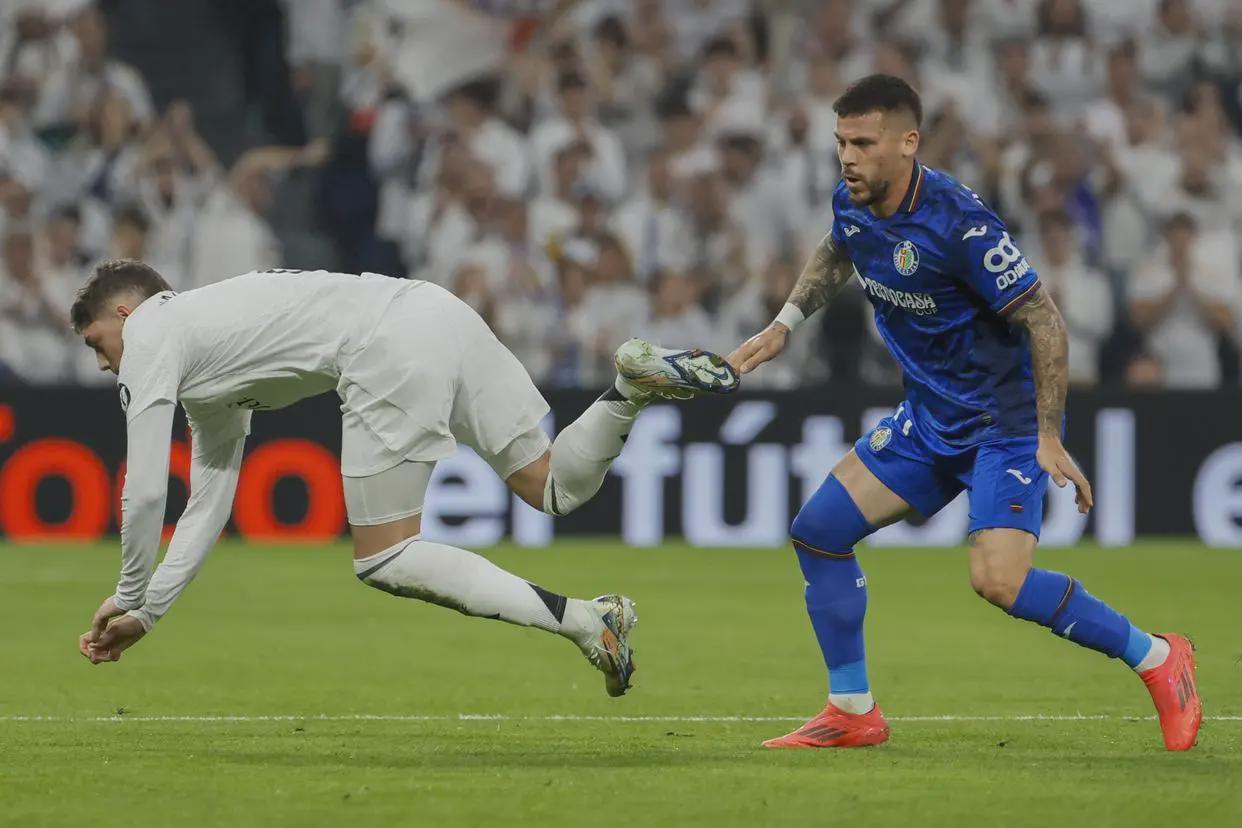 移动体育平台-西甲前瞻|皇马1-2赫塔菲：残阵出击，恐遭滑铁卢